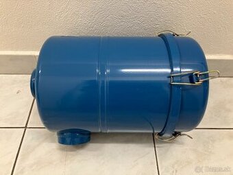 Olejový čistič vzduchu SANDRIK na Tatra T148