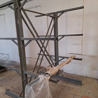 Zakladací regál obojstranný