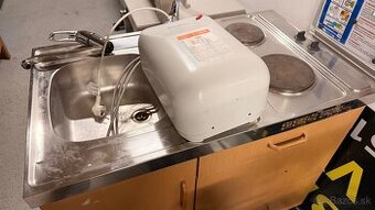 Kuchynska linka drez dvojplatnicka baterie prietokovy ohriev