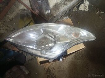 Ľavé svetlo Suzuki Swift
