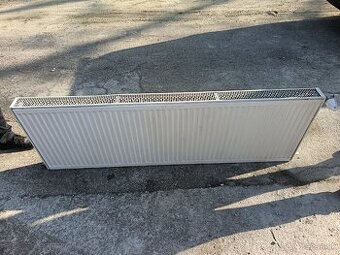 Plechový úzky radiátor 180 cm x 12cm