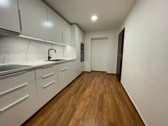 Na predaj 2 izbový byt, Nová Dubnica, zrekonštruovaný