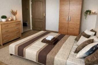 Nepriechodná izba pre ženu - ul.Narcisová, Terasa