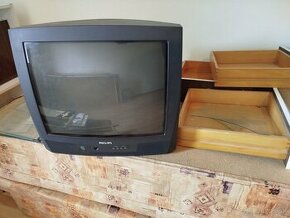 Darujem staré televízory