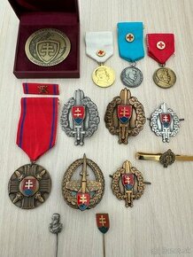 Vojenské odznaky a vyznamenania. Armáda, ASR, OSSR