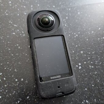 Kamera Insta360 X3