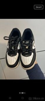 Nike tenisky