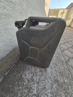 Predam 20l plechove bandasky