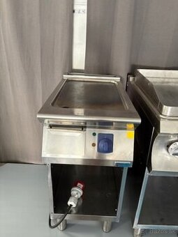Grilovacia platňa Electrolux