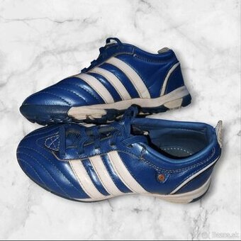 Turfy Adidas velkost 30