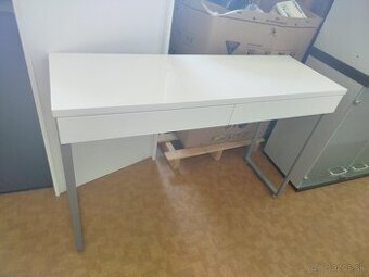 Kozmetický stolík - 1