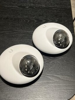 Bezpečnostná kamera Ubiqiuti Unifi - set 2ks, PoE switch 16p