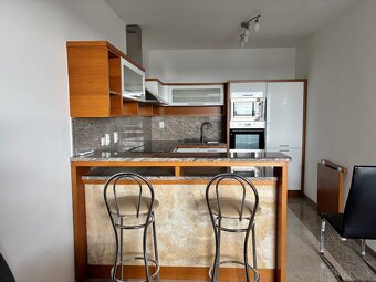 Prenájom 2 izbovy byt Senec