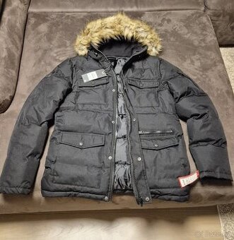 Čierna zimná bunda S