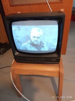 Predám - ČB televízor ASTA 12 / 220 V
