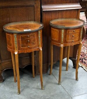 Starožitné nočné stolíky