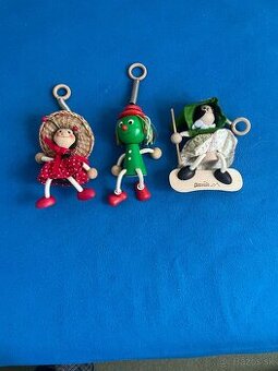 Detská drevená hračka na pružine.