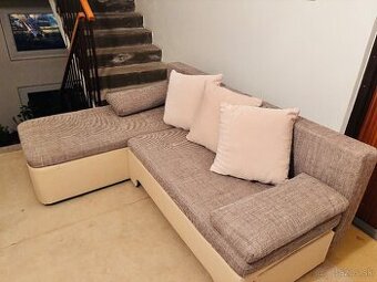 Rozkladací gauč s úložným priestorom