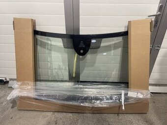 Čelné okno Škoda Superb 2019+ OE (Nové)