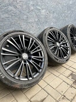 Kolesa OZ 225/45/ R18