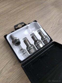 Skrutky na kolesa VW