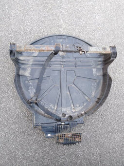 BMW X3 E83 vaňa pre rezervu + rukoväť rezervy