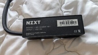 Nzxt USB hub rozbocovač
