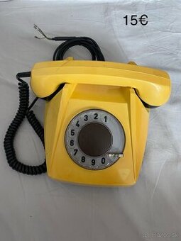 Retro vytáčací telefón