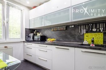 Na predaj: Priestranný a štýlový 4-izbový byt  na Budapeštia