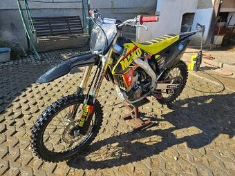 Suzuki RMZ 250