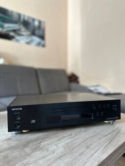 ONKYO C-7000R (CD prehrávač)