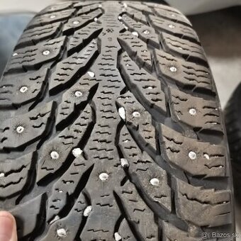 Predám zimné pneu 215/65 R17 Nokian Hakkapelita 9