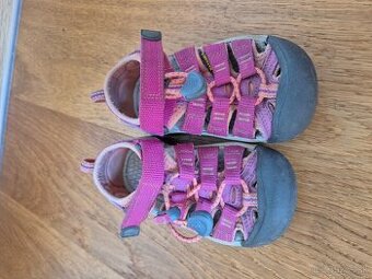 Keen detske sandale velkost 23