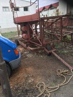 Predám elektrickú plošinu stavebnú