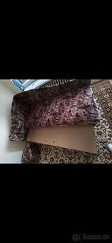 Gauč s úložným priestorom