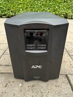 APC Smart-UPS 1500 VA LCD 230 V