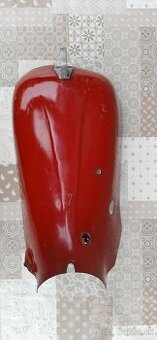 Vrchné bruško na Jawa pionier