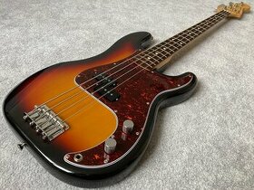 Made in Japan Fender Precision bass