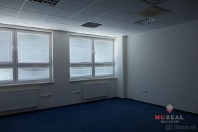 Malé kancelárie, 14m2, výborná poloha, Ružinov, Hraničná - 1