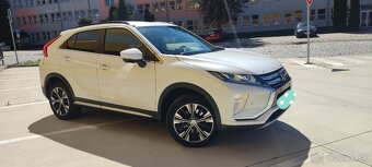 Predám Mitsubishi eclipse cross 1,5T 120kw 4x4