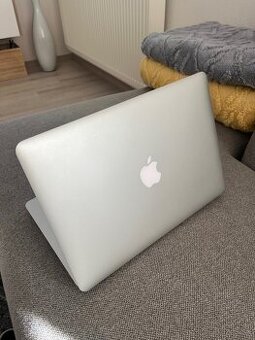 Macbook Air (2017)