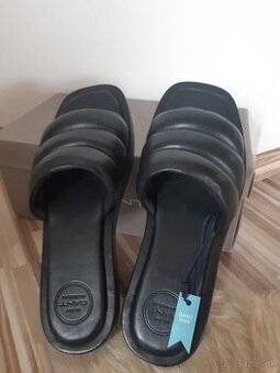 Kožené šľapky GANT velk.39 NOVÉ
