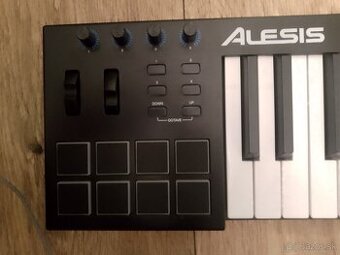 Midi controller Alesis V61
