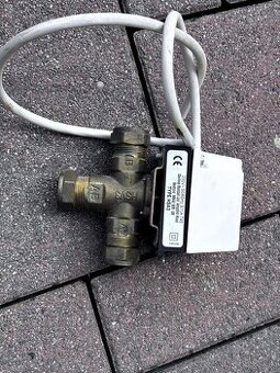 Danfoss 3-Cestný ventil 22mm + pohon 230 V