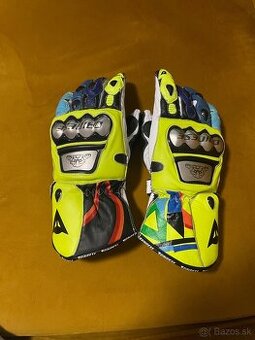 PREDANÉ. Predam nove  kvalitne kozenne rukavice Dainese