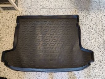 Gumová vana do kufra