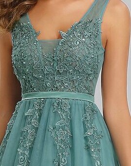 Spoločenské / plesové šaty, veľkosť 38 / M /