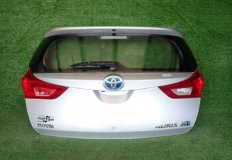 toyota auris klapa HB 2012+