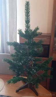 Predám umelý vianočný stromček.