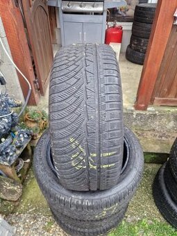Predám zimné pneu Michelin 245/45r18 runflat